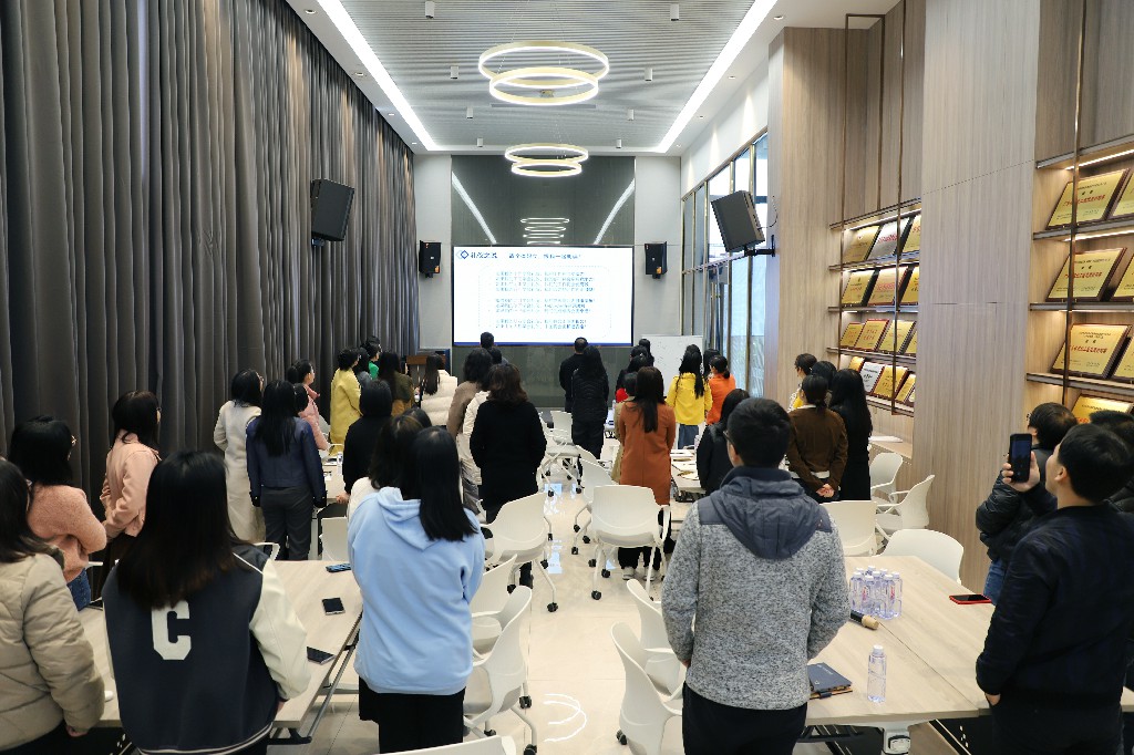 【集團(tuán)動(dòng)態(tài)】形象提升，禮儀先行丨集團(tuán)開展“三八婦女節(jié)”商務(wù)禮儀培訓(xùn)活動(dòng)(圖5)