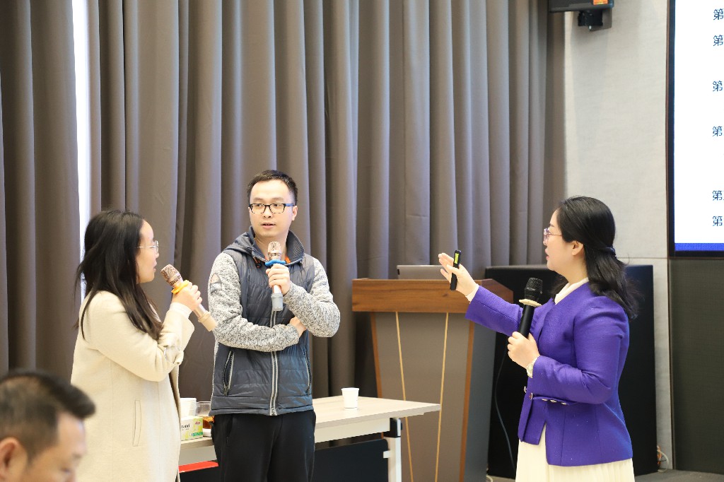 【集團(tuán)動(dòng)態(tài)】形象提升，禮儀先行丨集團(tuán)開展“三八婦女節(jié)”商務(wù)禮儀培訓(xùn)活動(dòng)(圖7)